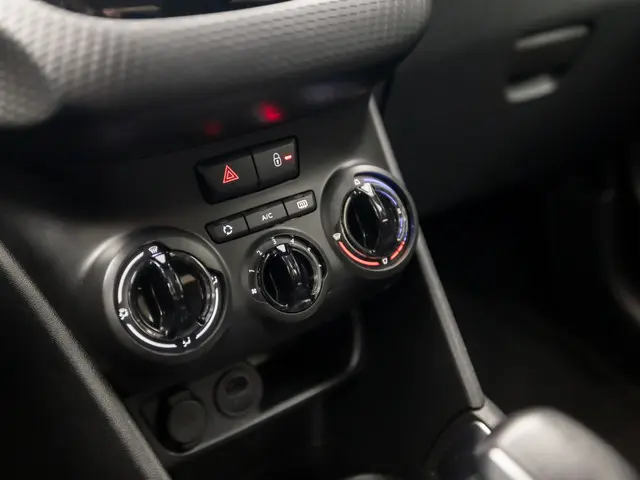 Peugeot 208 1.2 PureTech Sport 2019 Benzine 9