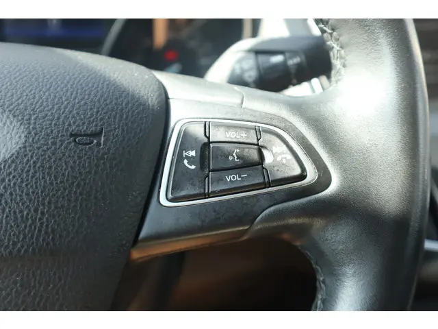 Ford Focus Wagon 1.0 First Edition 2015 Benzine 24