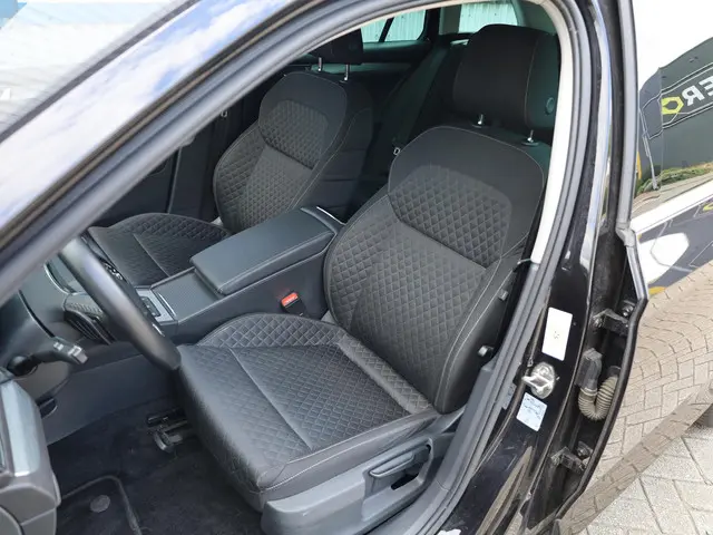 Škoda Superb Combi iV 1.4 TSI PHEV 2020 Hybride Benzine 6
