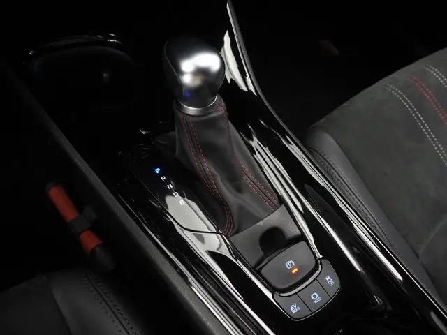 Toyota C-HR 1.8 Hybrid GR-Sport 2023 Hybride Benzine 22