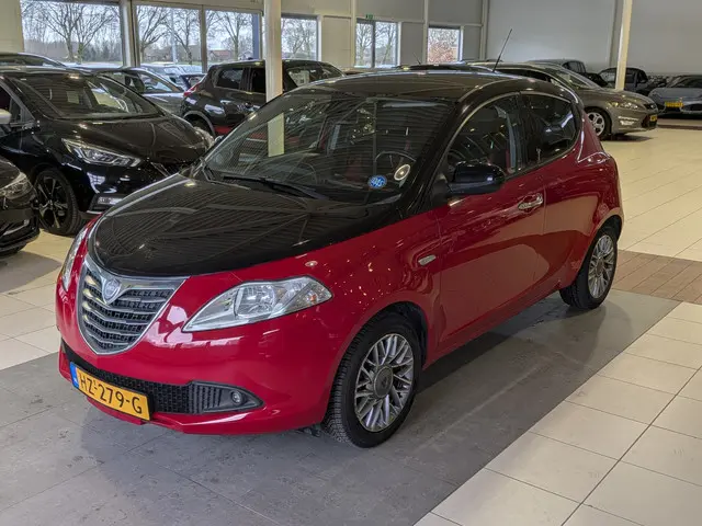 Lancia Ypsilon 2