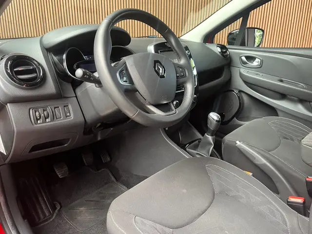 Renault Clio 0.9 TCe Limited 2018 Benzine 9