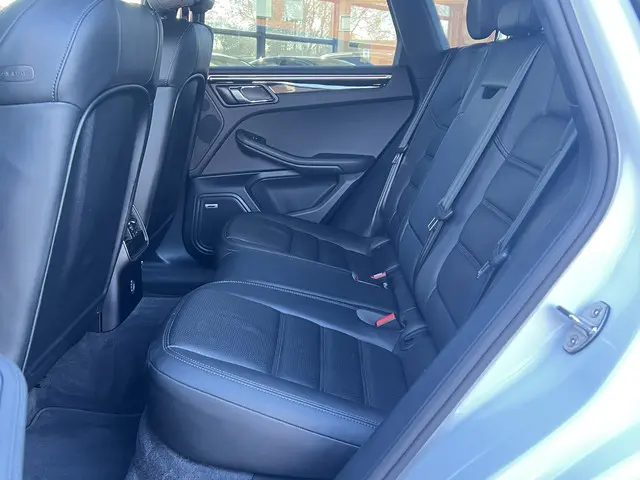 Porsche Macan 2.0 2018 Benzine 12