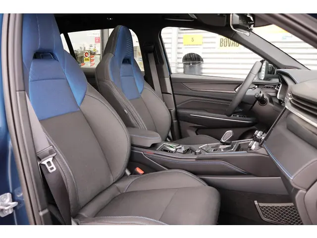 Lynk & Co 01 1.5 2024 Hybride Benzine 4