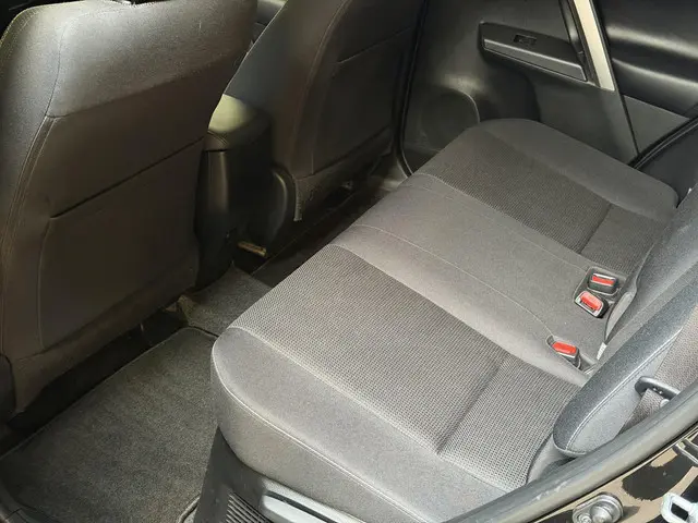 Toyota RAV4 2.5 Hybrid Executive 2018 Hybride Benzine 17