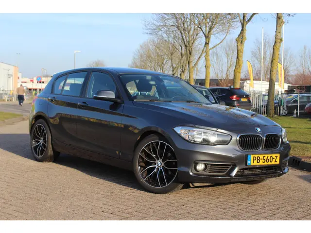 BMW 1 Serie 118i Corporate Lease AUTOMAAT 2017 Benzine 22