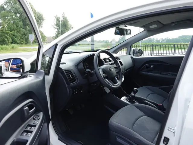 Kia Rio 1.2 CVVT Plus Pack 2013 Benzine 4