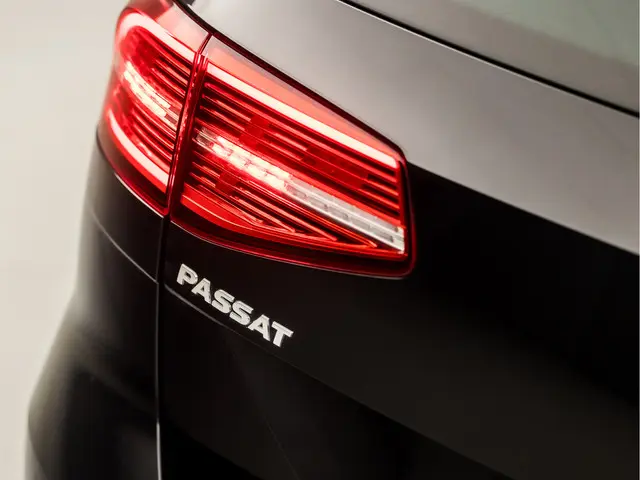 Volkswagen Passat 1.4 TSI ACT Sport 2017 Benzine 35