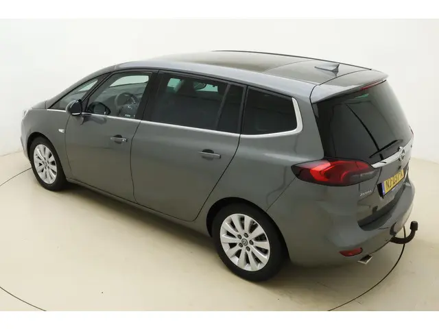 Opel Zafira 1.6 Turbo Business Executive 2017 Benzine 4