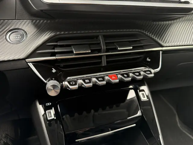 Peugeot 2008 1.2 PureTech Allure Pack 2022 Benzine 23