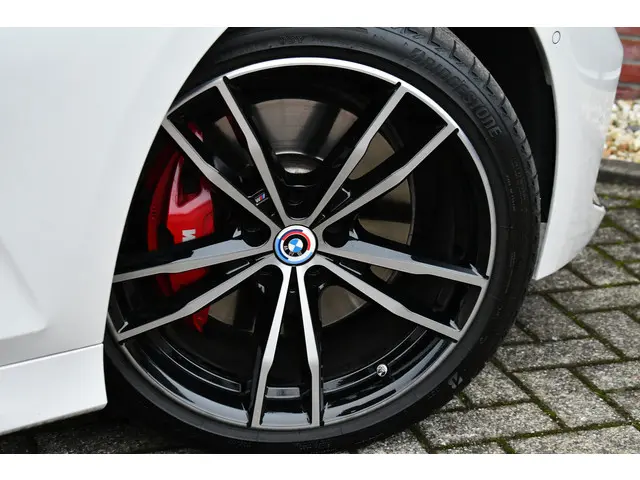 BMW 3 Serie 330 d M-Sport Pro 2023 Diesel 9