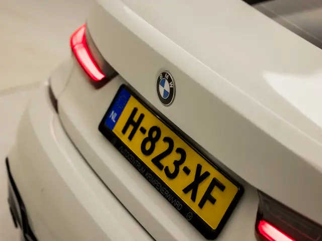 BMW 3 Serie 320i M Sport 2020 Benzine 31