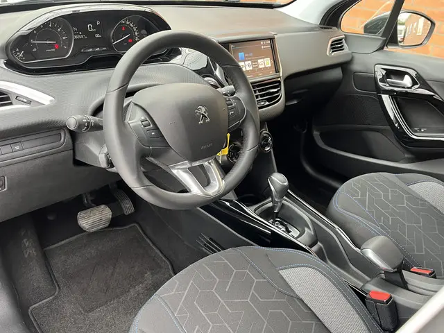 Peugeot 2008 3