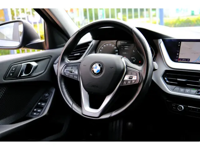 BMW 1 Serie 116d Navi|Clima|LMV|PDC 2020 Diesel 6
