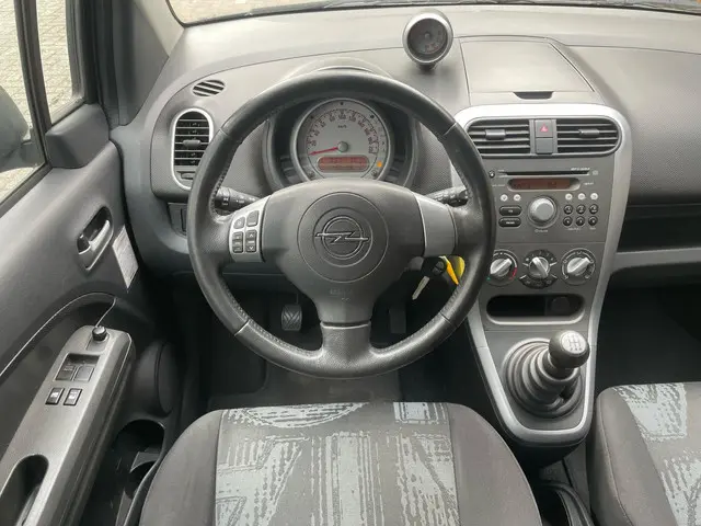 Opel Agila 2