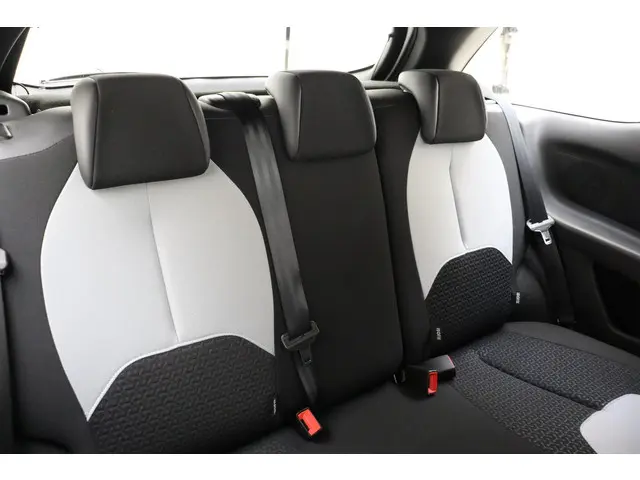 DS DS 3 1.2 PureTech Chic 2015 Benzine 14