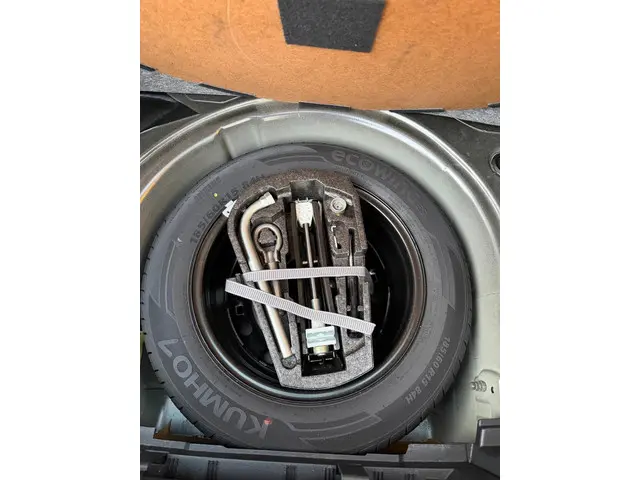 Volkswagen Polo - 1.2 TSI Comfortline - 2015 2015 Benzine 10