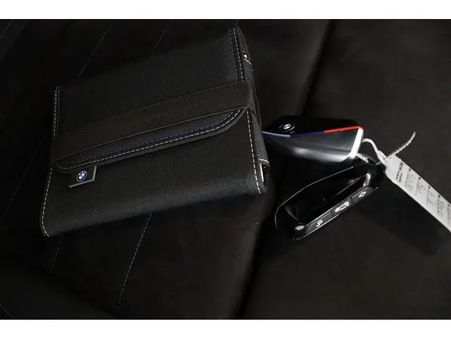 BMW X1 sDrive18i 2023 Benzine 9