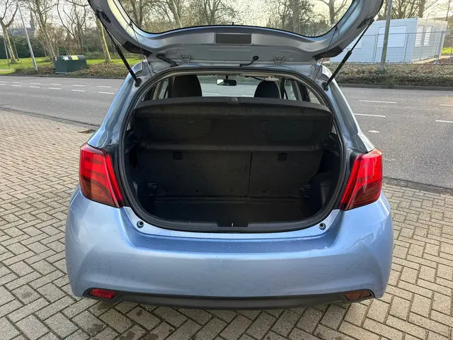 Toyota Yaris 1.5 Hybrid Lease 2015 Hybride Benzine 10