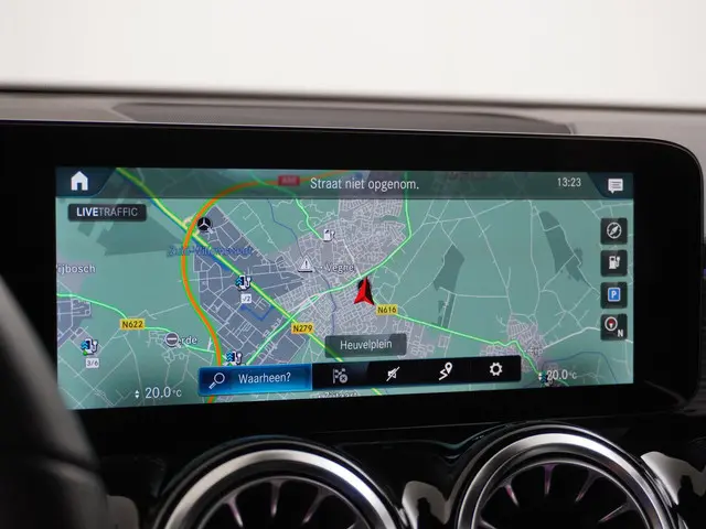 Mercedes-Benz EQB 250 Luxury Line 67 kWh 2023 Elektrisch 35