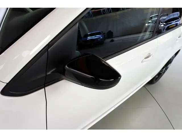 Volkswagen up! 1.0 BMT move up! 2019 Benzine 9