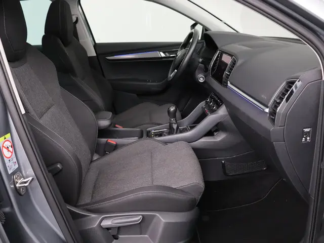 Škoda Karoq 1.0 TSI Style Business 2019 Benzine 29