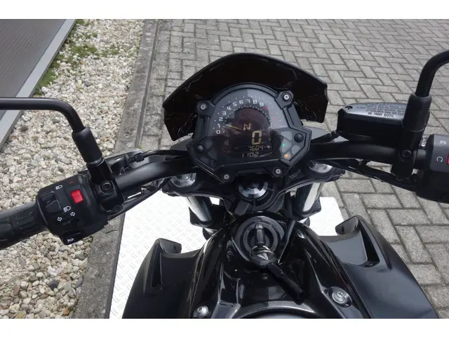 Kawasaki Z650 ABS 2019 Benzine 14