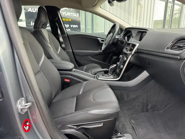 Volvo V40 1.5 T2 R-Design AUTOMAAT!! 2016 Benzine 7