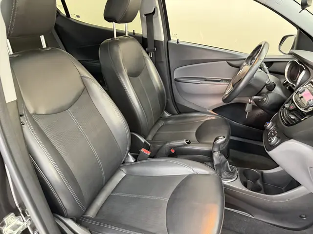 Opel KARL 1.0 Cosmo, 75Pk, 2015, 2015 Benzine 14