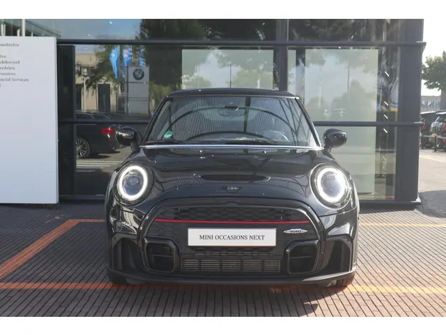 MINI 3-Deurs 2.0 John Cooper Works 2024 Benzine 3
