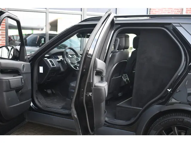 Land Rover Discovery 3.0 D300 HSE 2021 Diesel 41