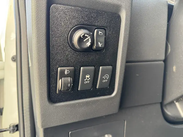 Nissan QASHQAI 1.6 Connect Edition 2013 Benzine 15