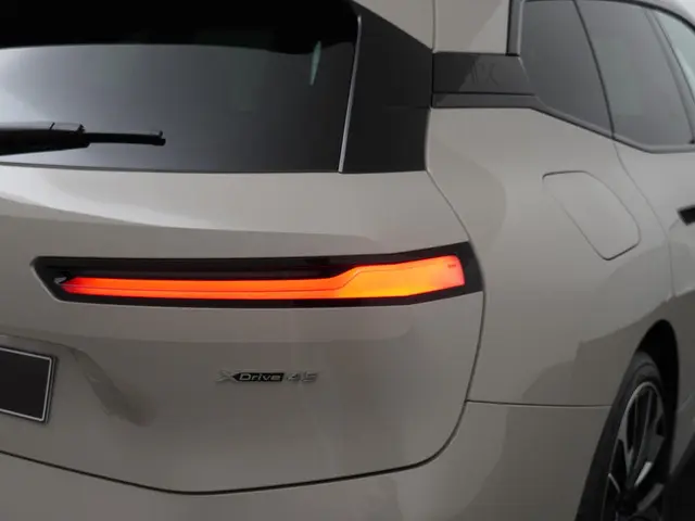 BMW iX xDrive45 101 kWh 2026 Elektrisch 28