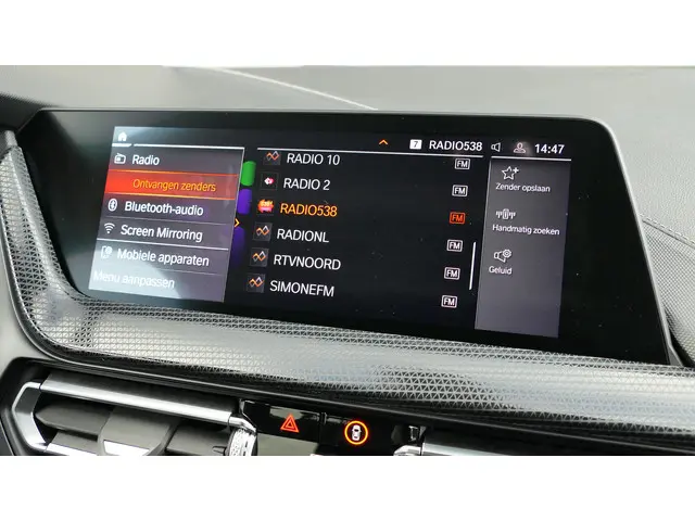 BMW 1 Serie 118i Executive Edition 2020 Benzine 39