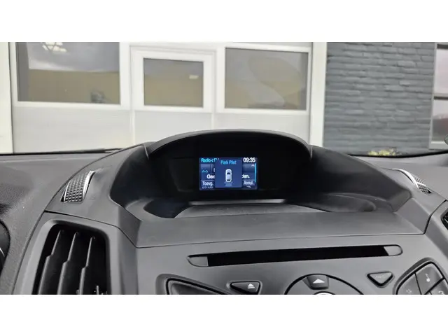 Ford Kuga 1.5 Trend 2016 Benzine 19