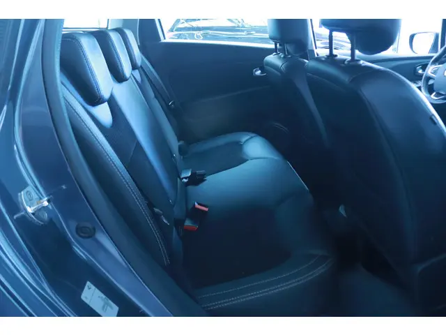 Renault Clio Estate 0.9 TCe Intens 2017 Benzine 8