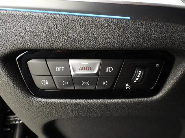 BMW 3 Serie Touring 320e 2024 Hybride Benzine 36