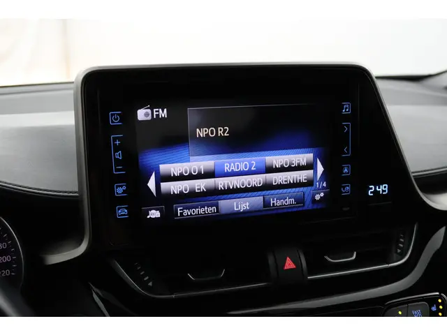 Toyota C-HR 1.8 Hybrid Dynamic 2018 Hybride Benzine 8