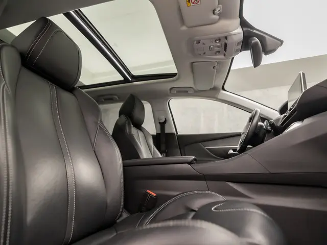 Peugeot 5008 1.2 PureTech Sport 7 Persoons 2020 Benzine 8