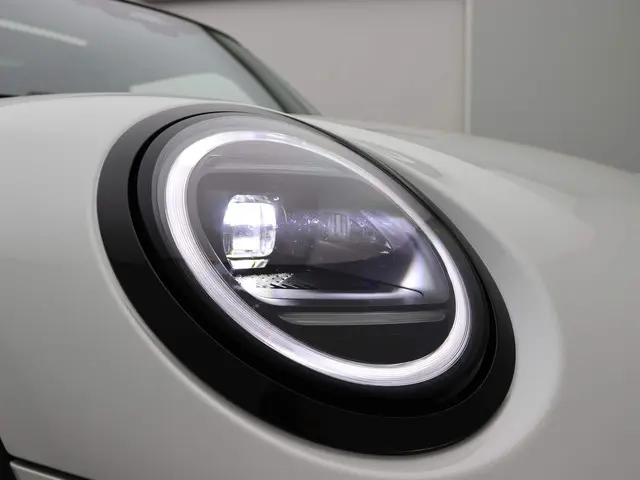 MINI 3-Deurs Cooper C 2024 Benzine 21