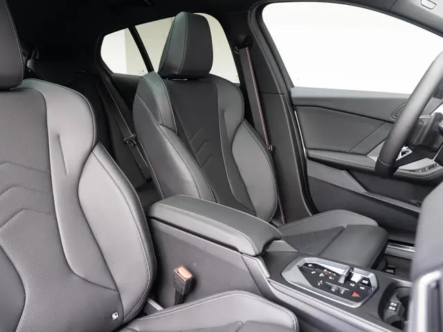 BMW 1 Serie 120 2025 Benzine 10