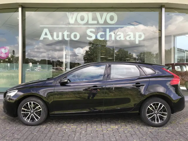 Volvo V40 2.0 T2 Nordic+ 2016 Benzine 2