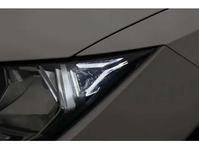 SEAT Arona 1.0 TSI Style Business Intense 2019 Benzine 24