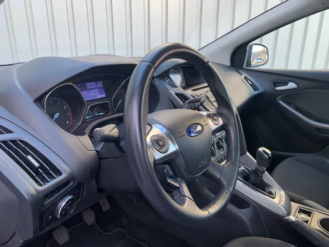 Ford Focus 1.0 EcoBoost Trend|Navigatie|Airco| 2013 Benzine 9