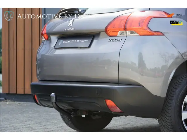 Peugeot 2008 1.2 VTi 82 pk ACTIVE 2014 Benzine 18