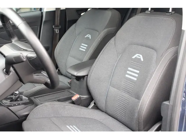 Ford Focus 1.0 EcoBoost Hybrid Active Style 2022 Benzine 24