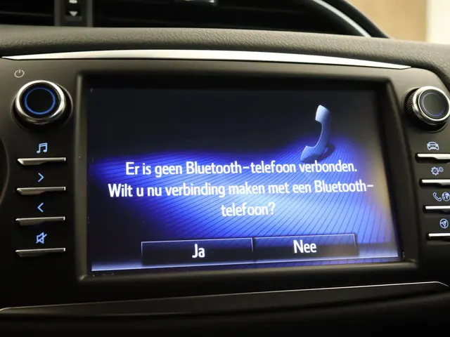 Toyota Yaris 1.5 Hybrid Business 2017 Benzine 35