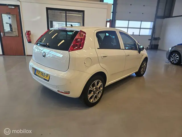 Fiat Punto Evo 0.9 TwinAir Sempre 2017 Benzine 4
