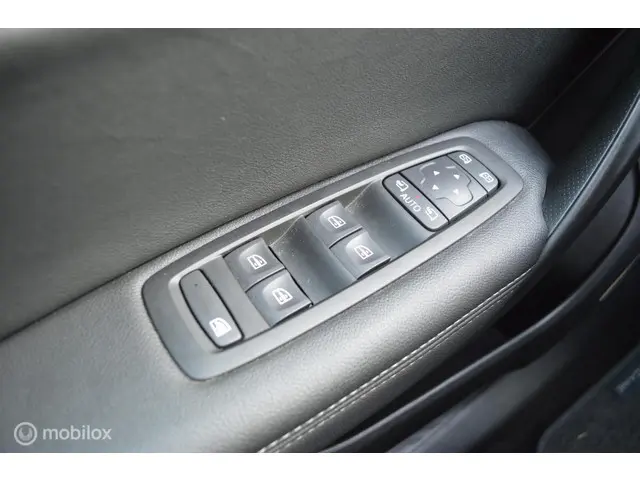 Renault Mégane 1.2 TCe 130pk AUTOMAAT Bose 2017 Benzine 14