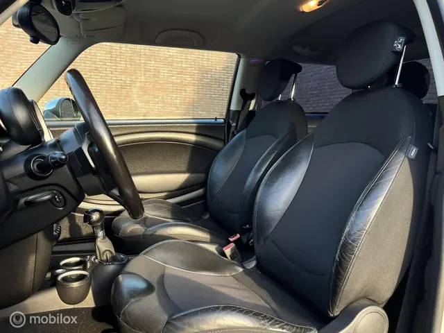 MINI Cooper Mini 1.6 Westminster 2013 Benzine 3